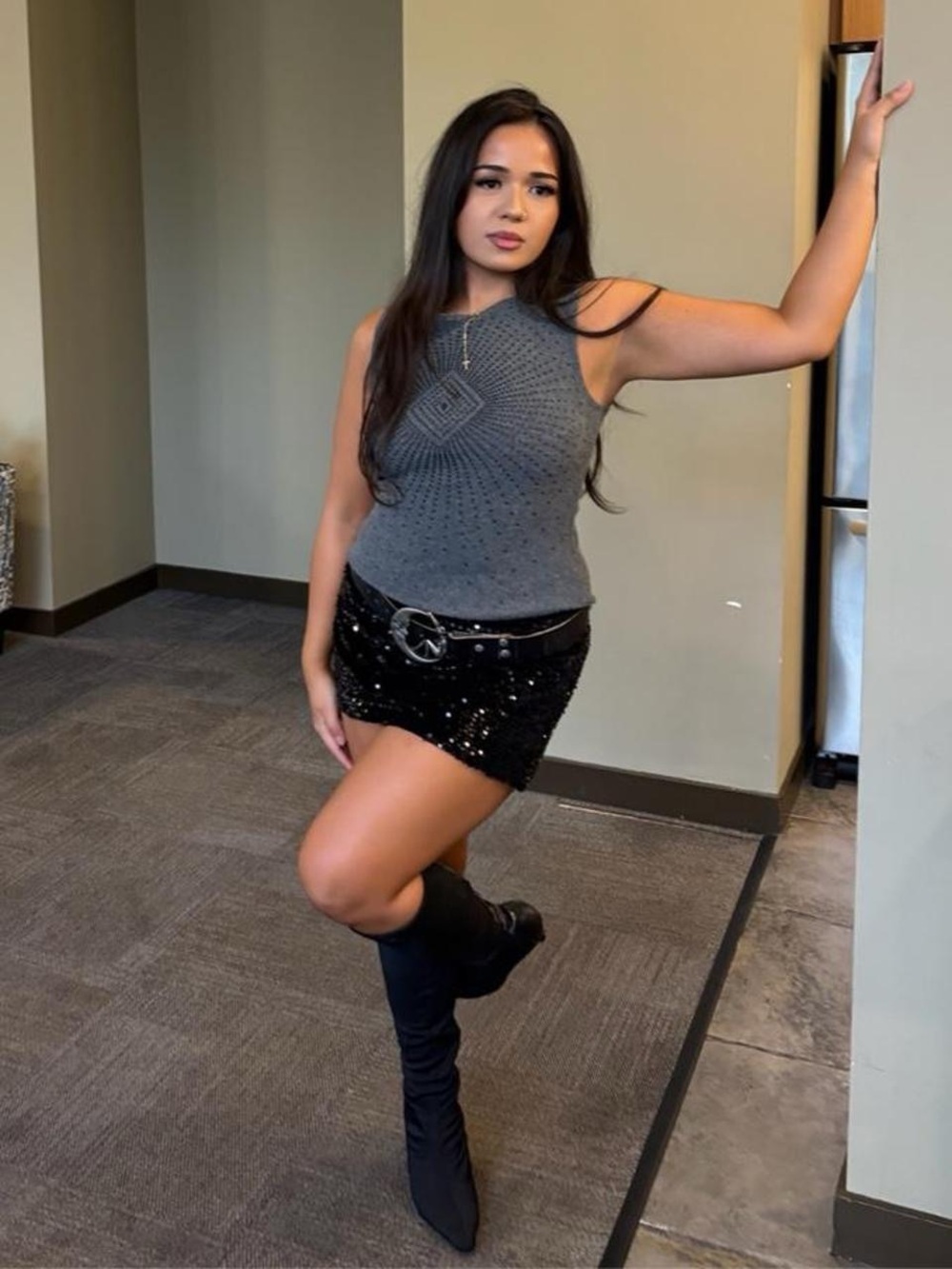 Shimmery Grey Knit Tank Woman’s M